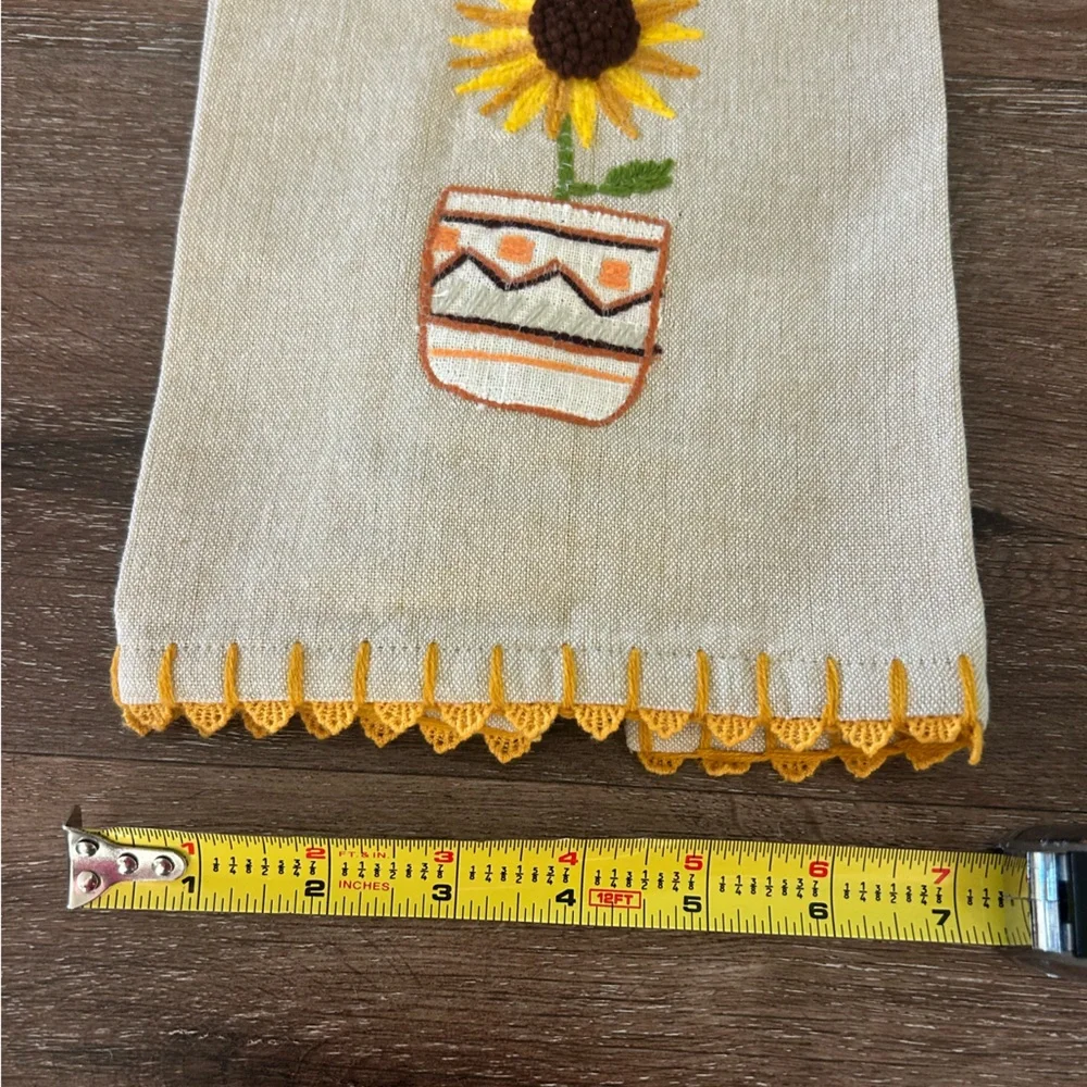 NWOT Mud Pie Sunflower Tea Towel